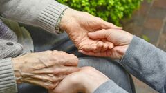 がんになった緩和ケア医「人生最期のとき、いい人なんか、大手を振ってやめちゃいましょう。病室でシャンパンを飲み、10日後に旅立った患者さん」