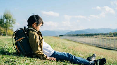 親から「学校なんて行かなくていい」と言われてモヤモヤする理由とは。苦しいときほど人は休みづらくなる
