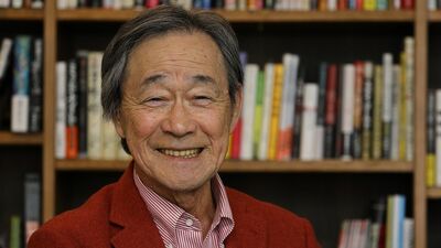77歳、武田鉄矢「老いてからは夫婦の手は支え合うためにつなぐ」