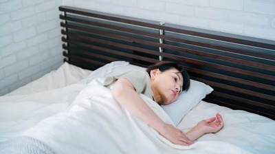 「疲れているのに眠れない」解決のカギは＜早寝早起き＞ならぬ＜早起き早寝＞！人気トレーナー推奨、疲労回復効果を高める睡眠のとり方は…