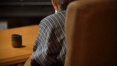 義父母介護のリアル 90歳義父の介護サービス拒否、認知症の義母への態度も高圧的に