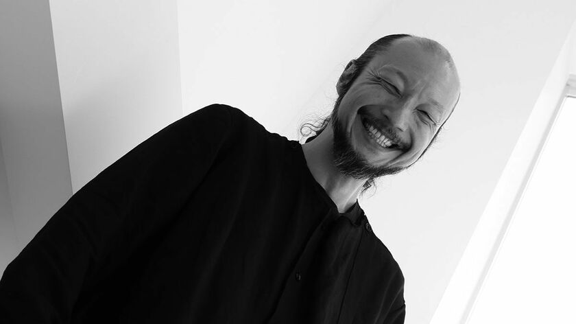 『8番出口』でブレイク・河内大和「一重まぶたや薄い眉、容姿すべてにコンプレックスを抱えていた。大学生の頃から髪の毛が薄くなったのも、本当につらかったけれど…」