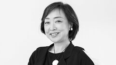 川上麻衣子「約30年間未着手だった相模原の実家をやっと売却。モノ好き父母が集めに集めたレコードや食器が…」急に《実家じまい》が進んだ意外なワケ