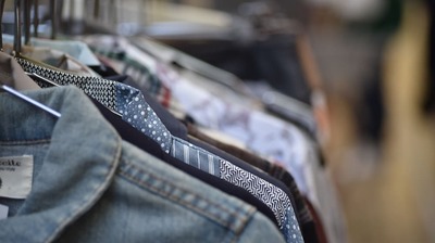 大人の魅力が引き立つ、60歳からの＜気品ある装いのルール＞とは。年齢とともに体型が変化しても、「自分スタイル」は確立できる