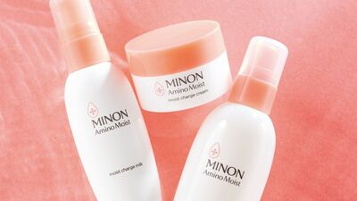 敏感肌にも安心な、低刺激性フェイスケアがリニューアル。うるおいを保ち、バリア機能をサポート。やわらかく透明感のある肌へ