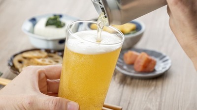 アルコールにとても弱い遺伝子を持つ日本人は3人に1人！？「適度に楽しむ」「全く飲まない」どちらが健康に良いのか…東大名誉教授が科学的に解説