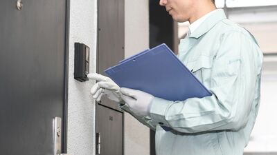 「このままだと火事の恐れがある」と言われ60万!出張買取から強盗事件に…シニアを狙う特殊詐欺の3大キーワードは《警察》《お金》もう一つは