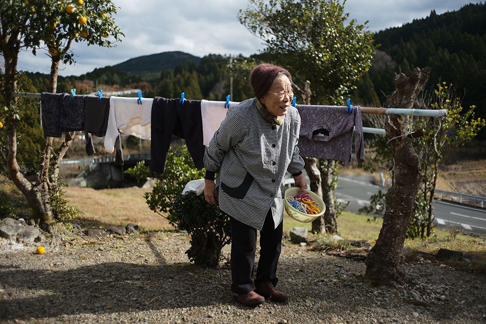 4ページ目）「100歳を超えても続けるよ」静岡の山里で70余年。過疎の