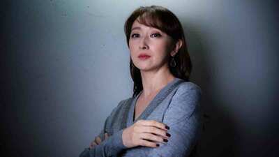 花總まり「50代になり、新しい自分と出会いたいと思っていた。〈60代の女殺し屋〉という役に巡り合って」