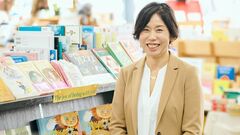 『書店員が選ぶ絵本新人賞2024』大賞受賞・さかとくみ雪「美大の通信課程をドイツで卒業。自分や娘の実体験から生まれた物語」