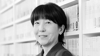 嶋津輝「41歳で小説教室に通い、56歳で直木賞作家に。なんとなく自分は文章を書けるんじゃないかという思いは、昔からうっすらとあって…」