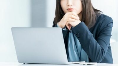 「今の仕事、意味あるの？」新入社員で迷ったとき、ニーチェの言葉にすがった…。《なぜ生きるか》を見失った日々
