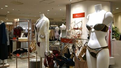 バストは「盛る」より「解放」へ！ノーブラで過ごせるウエアも登場。＜着け心地重視派＞が増加中