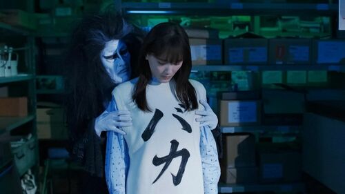 『ひとりでしにたい』場面写真　孤独死を恐れる鳴海