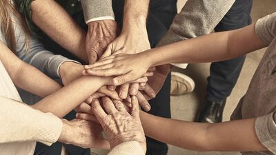 ヒオカ「弱者は社会に養ってもらっている、社会のお荷物だという圧。低所得に陥ったのは自己責任?私たちは、影響し合って生きている」
