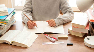 日本語の使い方間違っているかも。「役不足」は力不足？「失笑」はあきれること？本来の意味は…