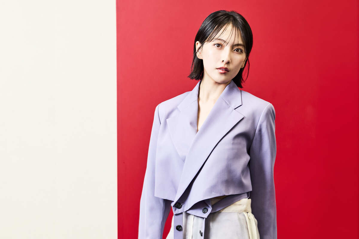 知英 知英 KARAとしてデビュー、コロナで韓国に戻り、昨年日本で活動を再開「完璧主義の私は、演じている時が一番楽しい」  2008年にKARAに加入、日本での芸能活動の再開は3年8ヵ月ぶり｜芸能｜婦人公論.jp