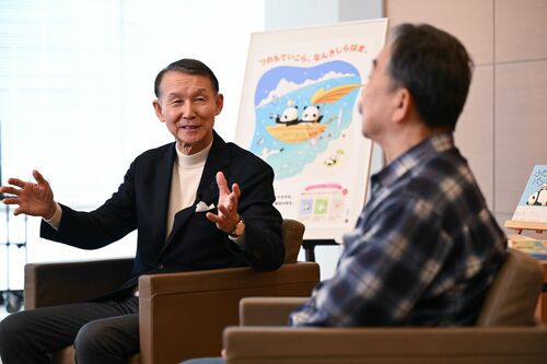 語る岸本知事の写真