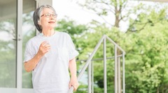 高齢になっても筋肉量は増やせる。専門家「最も有効なのが＜筋トレ＞。2、3ヵ月続けていると次第に筋肉が肥大してきて…」