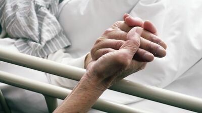 「延命治療はしないで」と書き残したのに…。がん患者の最期の希望を叶えられない<意外な理由>。在宅緩和ケア医「穏やかな死へ向かう患者の足を一番引っ張るのは、家族」