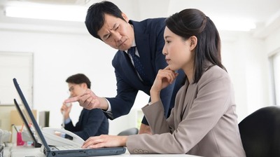 「良かれと思って」の指摘を「クレーム・老害」と受け取られてしまう…。細かいミスを注意する前に確認するべき点とは