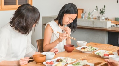 突然「食べる」ことが難しくなる。自分の子どもが＜摂食障害＞になったらどうすべき？元当事者「お母さんの心を守ることが、お子さんの命を守ることにつながります」
