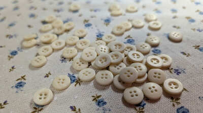 衰退してもなお、高級ブランドからの信頼が厚い日本の貝ボタン産業。現在でもトップシェアをキープし続けているのが「ファスナー」で…