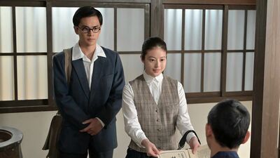 明日の『あんぱん』あらすじ。『月刊くじら』編集部に異動になった嵩。広告費の回収に質屋に向かったのぶは漫画をけなされてカッとなり…<ネタバレあり>