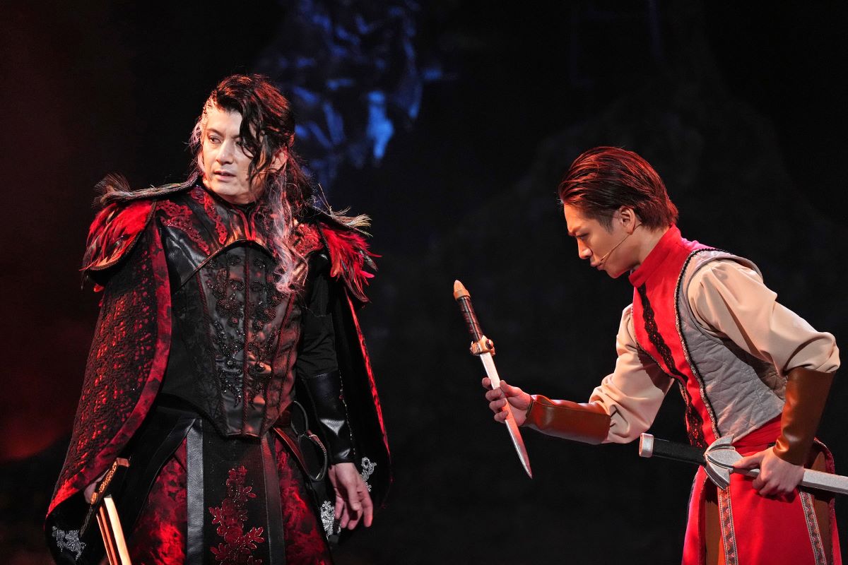 佐藤アツヒロ、主演舞台への思い「殺陣、ダンス、歌のすべてを 