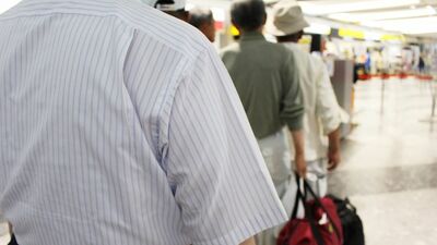 飛行場の保安検査場で「はさみを持ち帰りたい」とゴネ続ける夫。結婚生活36年、まさか夫が《暴走老人》になってしまうなんて
