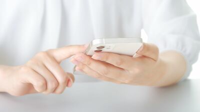 生成AIに恋愛相談をする令和の若者、なんと「過半数」以上！相談内容トップは〈マッチングアプリ〉に付きものの【あの悩み】