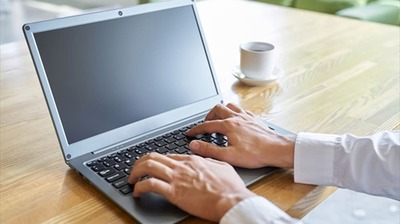 ＜継続勤務＞は消去法？積極的選択？「ずっと正社員だった」60代はどのような働き方をしているのか