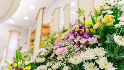 80代になった父に頼まれ、葬儀場へ。「死ぬにも結構なお金がかかる」という現実を突き付けられて