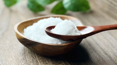 「塩ひとつまみ」って何グラム？塩味の味付けで失敗しない方法を料理のプロが伝授。煮物や煮込みは水の量で調整する方法も