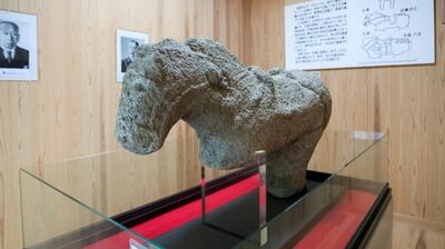 ＜鳥＞取県が＜馬＞取県に改名！県職員まで馬のかぶりものを…「ウマく仕事ができている」「馬れ変わったような気分」松葉ガニ、馬取ウマいグルメセットプレゼントイベントも実施中