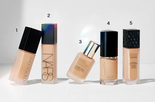 ザファンデーション コンフィデント フィックス SPF18~22、ナチュラルロングウェア ファンデーション 全15色 30mL、ダブルウェア ステイ イン プレイスメークアップ N SPF10・PA++ 全12色 30mL、ザ リクイドファンデーション e SPF20~25・PA++~+++(色により異なる) 全12色 30mL、ゼン ウェア ステイ SPF25・PA++ 全18色 30mL