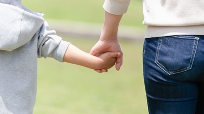 料理研究家ウー・ウェンさんが『徹子の部屋』に登場。「子供の行動を『だめ』と制してばかりいた私。それを見た北京の母がある日、目に涙を浮かべて…」