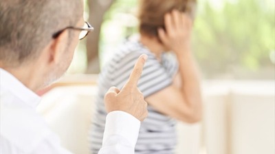年齢とともに機嫌が悪くなる原因は<他者との比較>!齋藤孝が語る「自分の機嫌のとり方」とは…