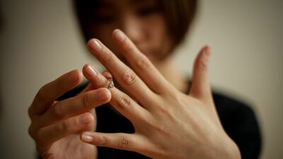 ＜夫が無精子症＞子どもは諦め、2人きりで生きていくと決めた30代女性。年下上司からの告白に「別の人生もあったかも…」心が揺れて