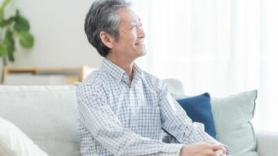 「65歳」は老人なのか？人生を楽しめる時間は意外なほど短い。残された「健康寿命」は男性で８年、女性でも10年