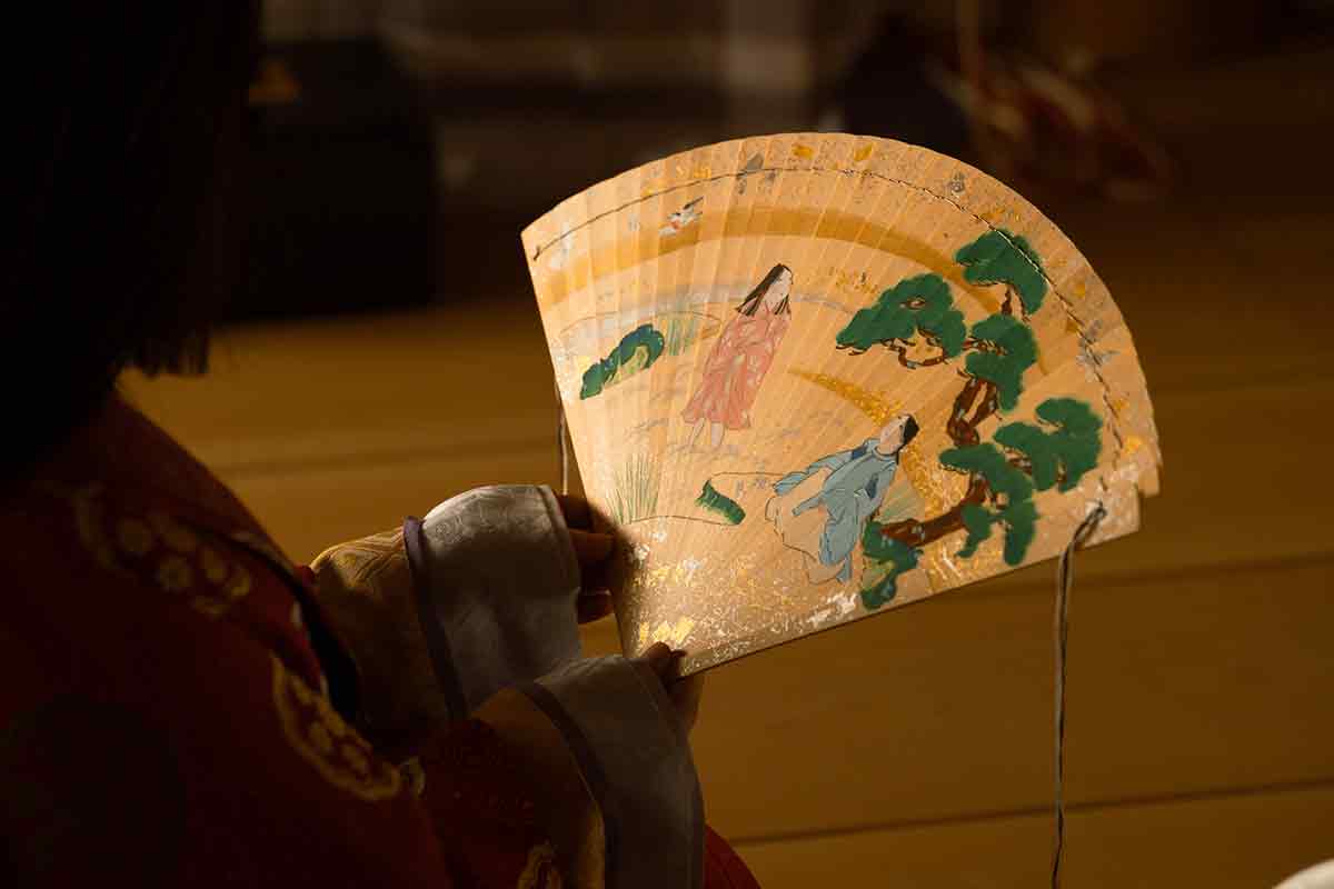 光る君へ』のまひろの檜扇のルーツとは？ 扇を使った雅な遊びや京舞の