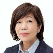 林真理子