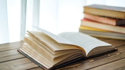 大江健三郎を好む齋藤飛鳥が愛読書に挙げた1冊とは？「著者に何か伝えられるとしたら」という質問には前代未聞の回答を…